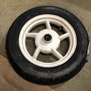 ビーノ　フロントホイール　ダンロップ新品タイヤ組付け済 D307 バルブ新品 90/90-10 SA26J/37J 純正白ホイール