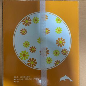 目覚まし時計　レトロカラー　イルカ　花柄　オレンジ　時計