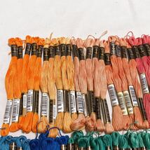 【未使用品】ハンドメイド 手芸用品 手芸 糸 Anchor 刺繍糸 8m 単色 76本 まとめ_画像3
