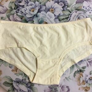  yellow lady's shorts XL size new goods 