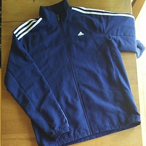 ｓ319 良品！お役立ち！ ■adidas■ アディダス Essentials サイズL 濃紺系 ラグラン 内側メッシュ 薄手ジャンパー ジャケット ハイネック