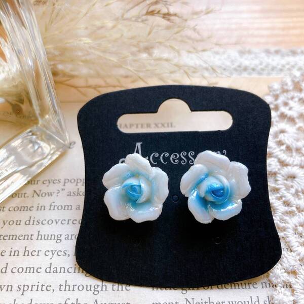 ヴィンテージイヤリング ホワイトローズ ブルー バラ シルバー☆Vintage jewelry accessories A0653