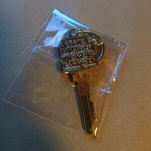 新品 BLACK EYE PATCH OG LABEL KEY KEYCHAIN ② ブラックアイパッチ キーホルダー 取扱注意 blackeyepatch