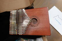 新品同様　カリンバ Kalimba W-17T 木製 楽器 ハンドオルゴール 民族楽器 _画像1