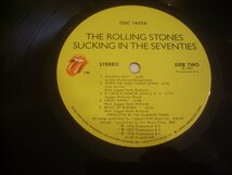 ● 輸入USA盤 LP THE ROLLING STONES / SUCKING IN THE SEVENTIES ローリングストーンズ ベスト 1981年 COC 16028 ◇r51029_画像4