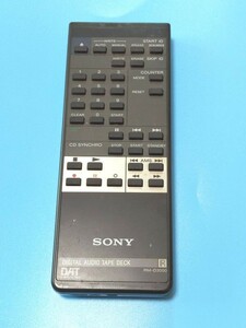 10島05　 除菌・清掃済　SONY 純正　DATデッキ DTC-300ES用リモコン　RM-D3000　赤外線発光確認済　返金保証あり