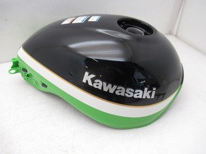 カワサキ　純正　Z900RS　CAFE　燃料タンク　緑x黒　未使用、展示品　小傷有