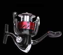 2500番DAIWA ダイワ リール スピニングリール 海外モデル 日本未発売 左右ハンドル 巻きやすい 新品 世界中で大人気 国内発送 カラーレッド_画像4