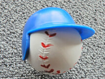 ベースボールキャップを被った野球ボールの Antenna Ball アンテナボール 長期保管 コレクション放出！_画像1