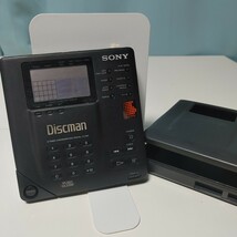 SONY ソニー Discman ディスクマン D-350 ポータブルCDプレーヤー EBP-4 音響機器 オーディオ ※ジャンク カバー付_画像1