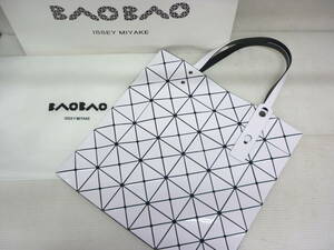 超美品 BAOBAO ISSEY MIYAKE LUCENT バオバオ イッセイミヤケ ルーセント トートバッグ 手提げ ホワイト 白 E2-b