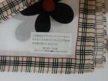 15，＜バーバリー BURBERRY ハンカチ　レディース　花柄　約50×50cm　未使用品 送料200円　＞_画像3