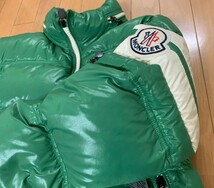 激レア希少モデルの極上品 MONCLER ERICモンクレール エリック ダウンジャケット グリーン アニメタグ綺麗です 緑 確実正規品 人気サイズ3_画像2