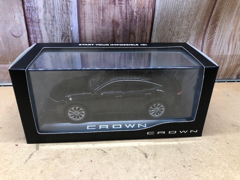 ヤフオク! トヨタ カラーサンプル クラウンミニカー の落札相場