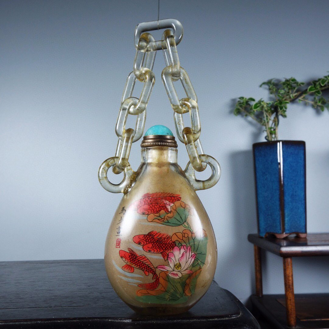Sản phẩm ◇古寳堂◇清 琉璃製 細密彫 大展宏図紋 鼻煙壺 根付 裝身具