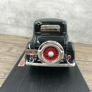 Ford 1/18スケールコレクション 1932 FORD ３‐Window 【309-236#80】の画像3