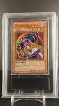 【ARS鑑定 8】 ブラック・マジシャン・ガール PSA BGS ARS 8 鑑定品 海外 ポルトガル語 遊戯王 ブラックマジシャンガール ウルトラレア_画像2