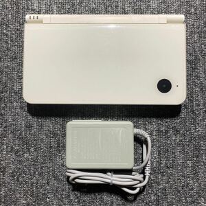 DS ニンテンドーDSi LL ナチュラルホワイト 充電器付き WJF115514461