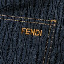 極美品☆正規品 FENDI フェンディ FLQ513 バックロゴ刺繍入り 総柄 デニム ロング丈 スカート インディゴブルー 42 イタリア製 レディース_画像6