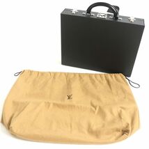 美品▼LOUIS VUITTON ルイヴィトン M30012 ディプロマット タイガ アルドワーズ トランク/アタッシュケース 黒 仏製 袋・ネームタグ・鍵付_画像2