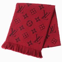 美品△正規品 LOUIS VUITTON ルイヴィトン M72432 エシャルプ ロゴマニア モノグラム シルク混 ニットマフラー ルビー レッド 伊製 箱付き_画像1