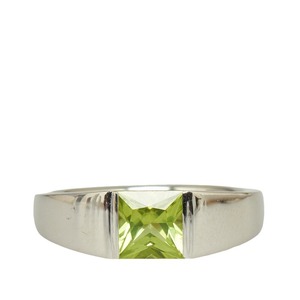 K18WG white gold peridot 1.05ct diamond 0.03ct ring ring lady's 11 number used 