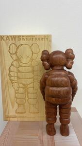 KAWS WHAT PARTY WOOD フィギュア 28cm