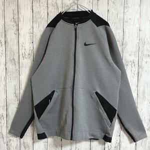 NIKE ナイキ トラックジャケット ジャージ XL グレー×ブラック ノーカラー ワンポイント スウッシュロゴ US古着 HTK2357