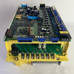 送料無料!!　FANUC　サーボアンプ　A06B-6059-H203#523　中古整備品　【2300501161】