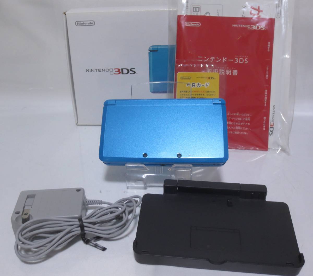 Yahoo!オークション -「ニンテンドー3ds ライトブルー」の落札相場