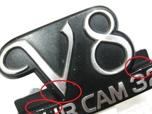 ★希少 V8 FOUR CAM32 トヨタ クラウン 130系 13系 フロントグリルエンブレム1点 旧車 中古_画像5