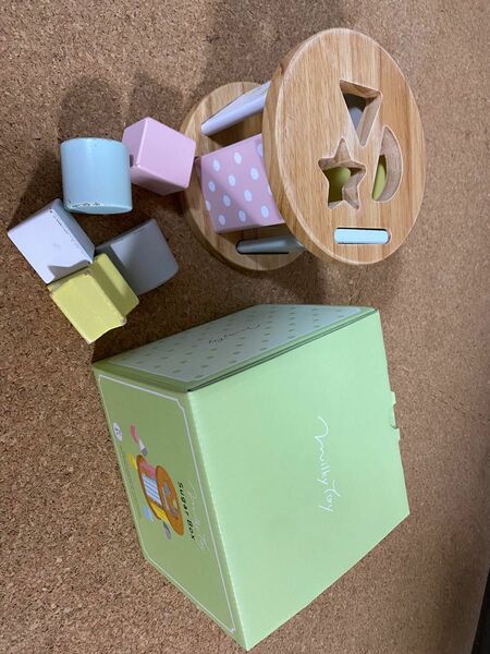 ミルキートイ　シュガーボックス　型はめ　木製　知育玩具