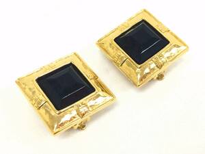 116 GIVENCHYji van si. accessory Logo Mark square type earrings Gold / black 