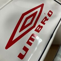 【未使用】UMBRO アンブロ エナメルバッグ ショルダーバッグ サッカーバッグ スポーツバッグ ホワイト×レッド UJS1320_画像3