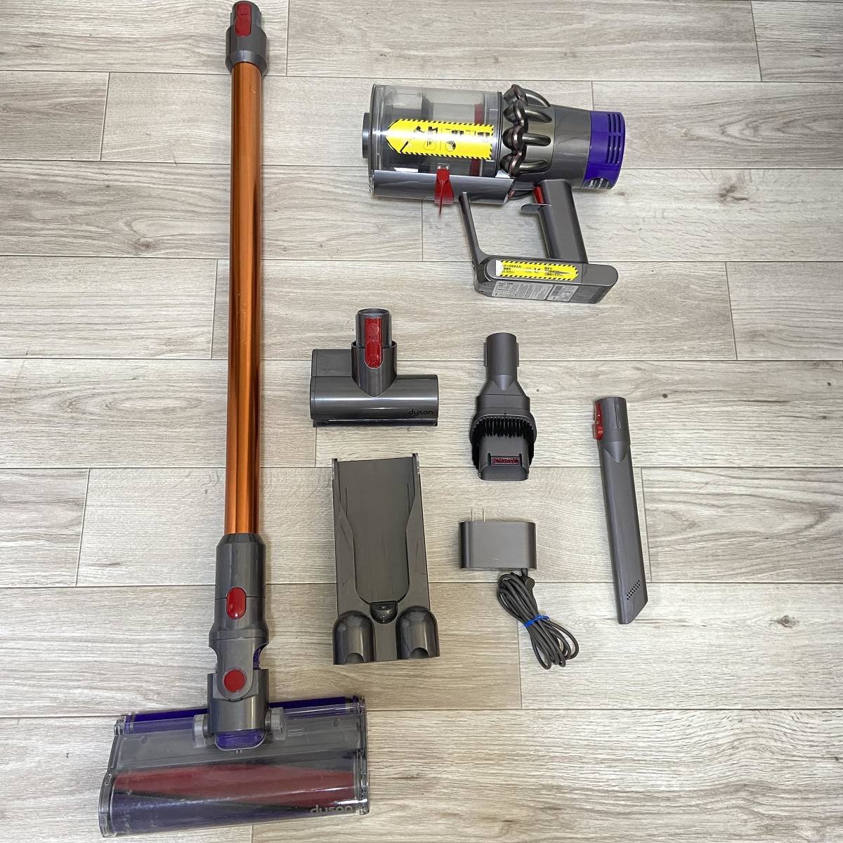 ダイソン Dyson V10 Fluffy SV12 FF オークション比較 - 価格.com