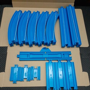  enhancing rail S27 point * bending line 15* direct line 5*1/2 direct line 3*1/4 rail each 1( total 3)* Stop rail 1* Plarail 