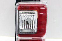 美品/破損無　ウェイク　LA700S　前期　テールライト　右　右側　LED　トーカイデンソー　20518　打刻D　81551-B2380　268894-C9_画像2