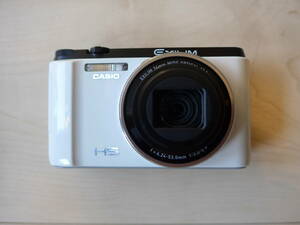 【美品・送料無料】CASIO コンパクトデジタルカメラ EXILIM EX-FC300S 8GB SDカード付属