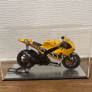 タミヤ1/12YZR-M105 50th USアニバーサリー完成品