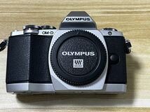 OLYMPUS E-M10 ダブルズームキット_画像3