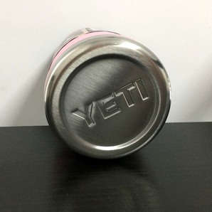 YETI イエティ ランブラー コルスター ピンク 12オンス 12oz 缶クーラー 保温 保冷 アウトドア 水筒 ボトルの画像3