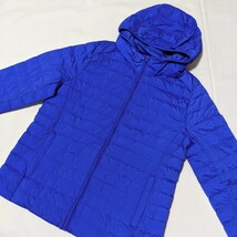 +WX41 UNIQLO ユニクロ レディース XL 長袖 ダウン ジャケット ジャンパー 青 ブルー フード付き 軽量 防寒 211-170011_画像2