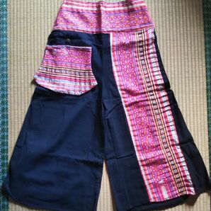 モン族 ワイドパンツ 刺繍 大人かわいい エスニック 一点物 民族衣装 個性的 ガウチョパンツ SDGS アジアン 