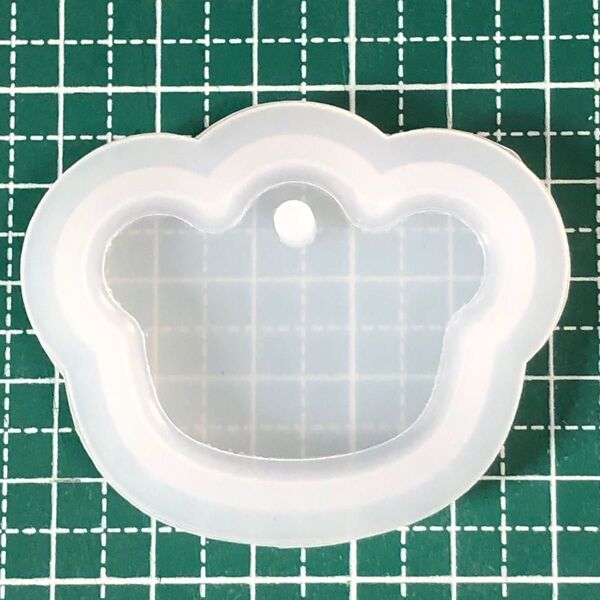 新品 シリコンモールド くま③