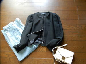 【ZARA WOMAN/ザラ】Lsize　タック入りパワーショルダー大人可愛い裏地付き短丈ジップノーカラージャケット　黒　秋冬春　結婚式にも