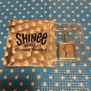 SHINee WORLD J★FC ファンクラブ 限定★ファンミーティング ペンミ★公式 グッズ★会場限定★3WAY フォトフレームピン★オニュ オンユの画像1