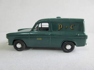 ★新品　日本未入荷　★アイルランド郵便車　Ireland Post　Ford Anglia Van　★Lledo製　長さ9cm