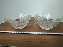 コレクション　昭和　レトロ　アンティーク　サラダボール　ガラス製　昭和硝子　料理　2個　まとめて_画像1