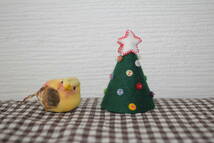 ハンドメイド 　クリスマスツリー　フェルト　ミニクリスマスツリー　①　小物　軽くて、小さいので、玄関、窓辺、棚にも_画像1