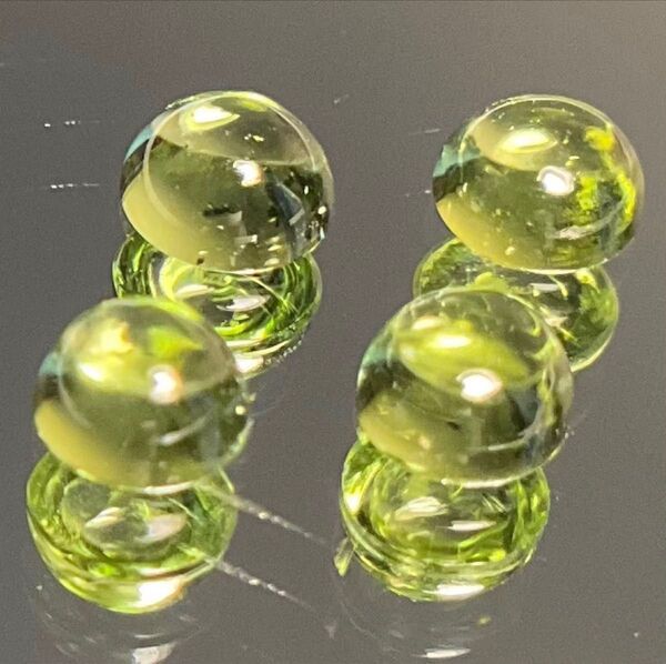 天然ペリドットラウンドカボションカット4pトータル1.29ct
